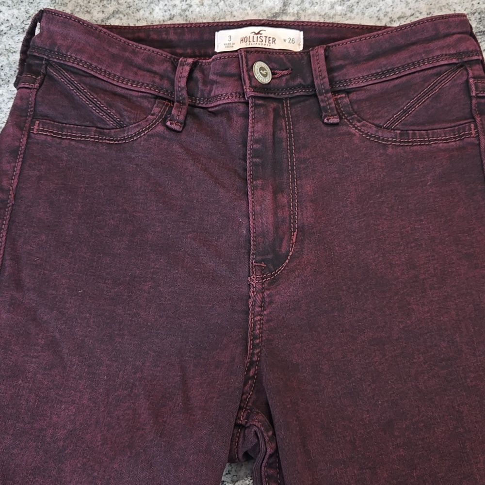 Hollister Size 3/26 High Waisted Stretch Burgundy Over Black Skinny Jeans